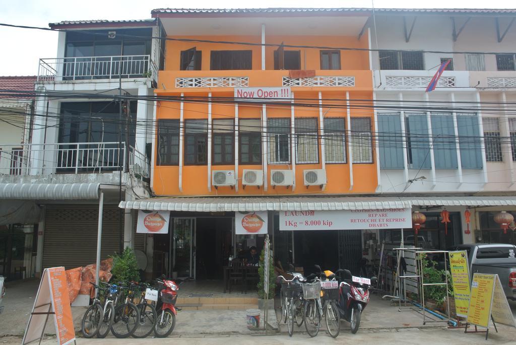 Orange Backpacker Hostel Vientián Exterior foto